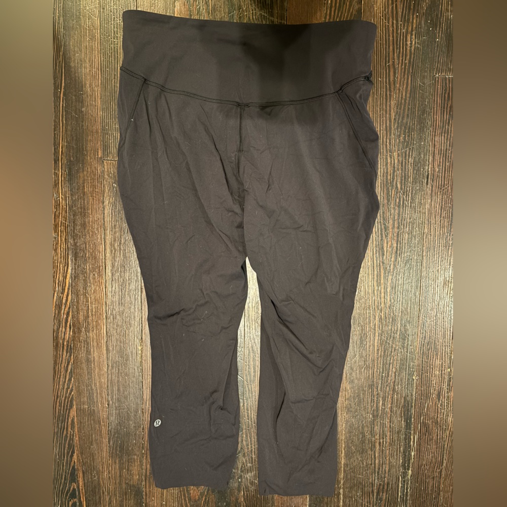 Lululemon black leggings
